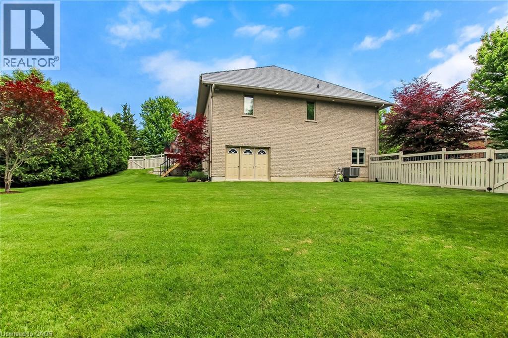 139 Mannheim Crescent Property Photo 7