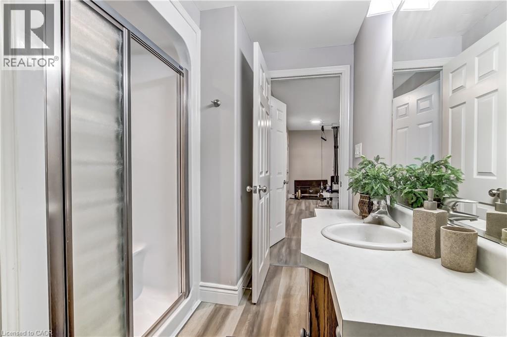 139 Mannheim Crescent Property Photo 33
