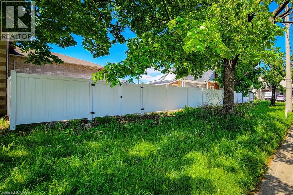 78 Hillyard Street Property Photo 42