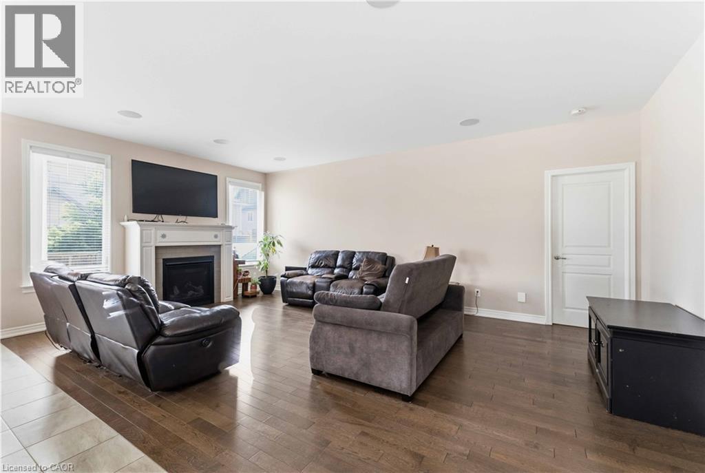 9 Efthemio Court Property Photo 6