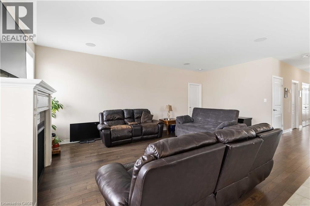 9 Efthemio Court Property Photo 9