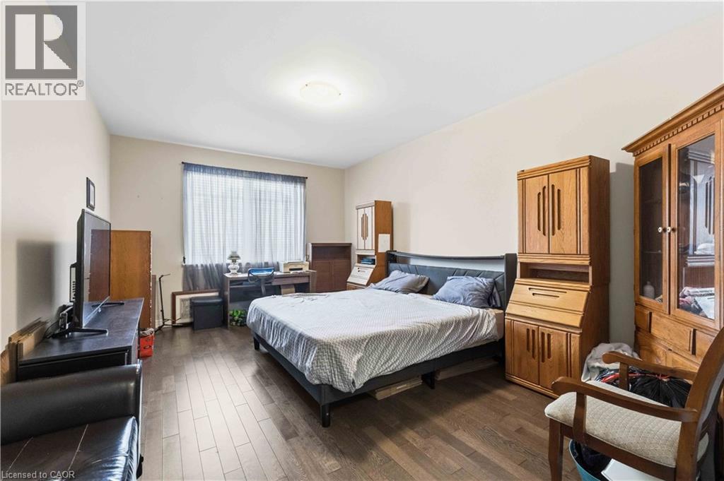 9 Efthemio Court Property Photo 17