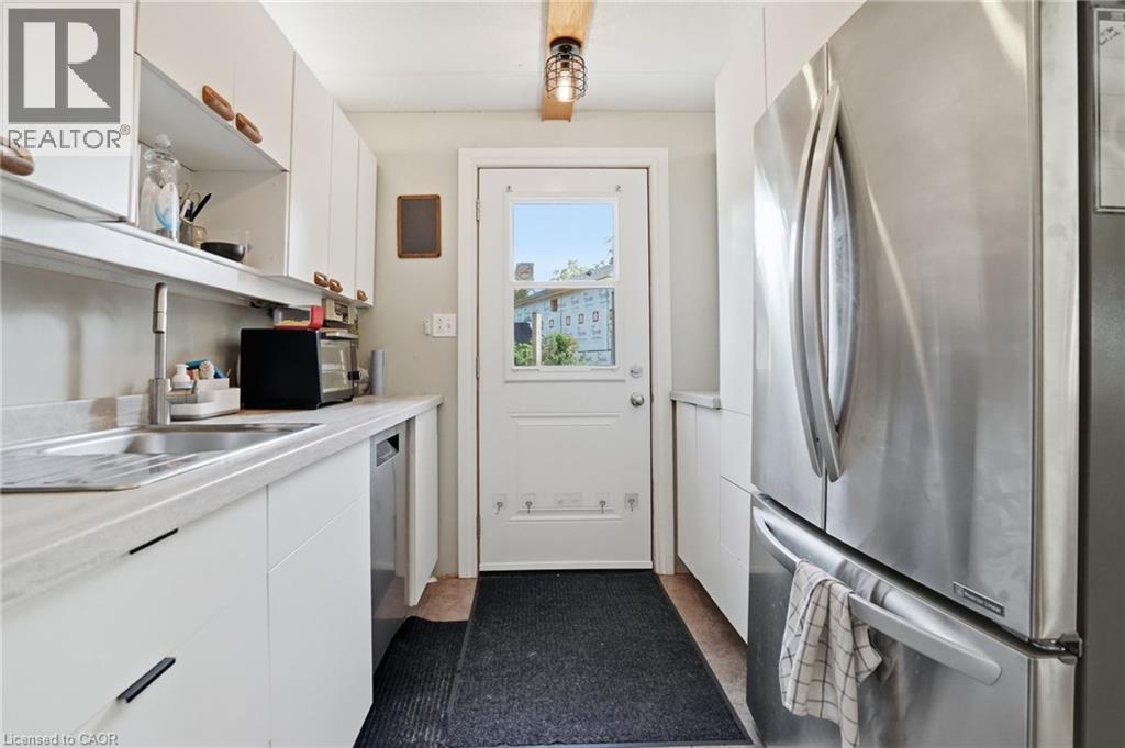 19 Victoria Street Property Photo 9