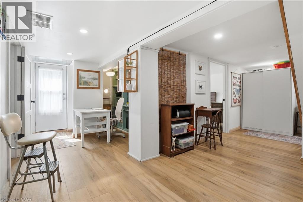 19 Victoria Street Property Photo 38