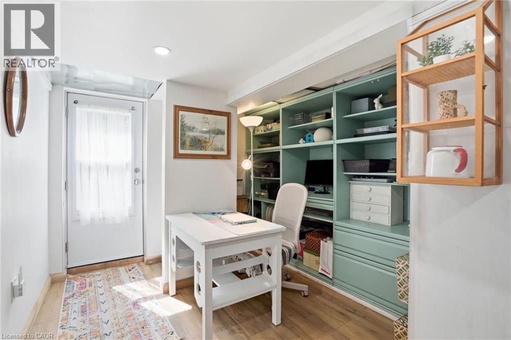19 Victoria Street Property Photo 39