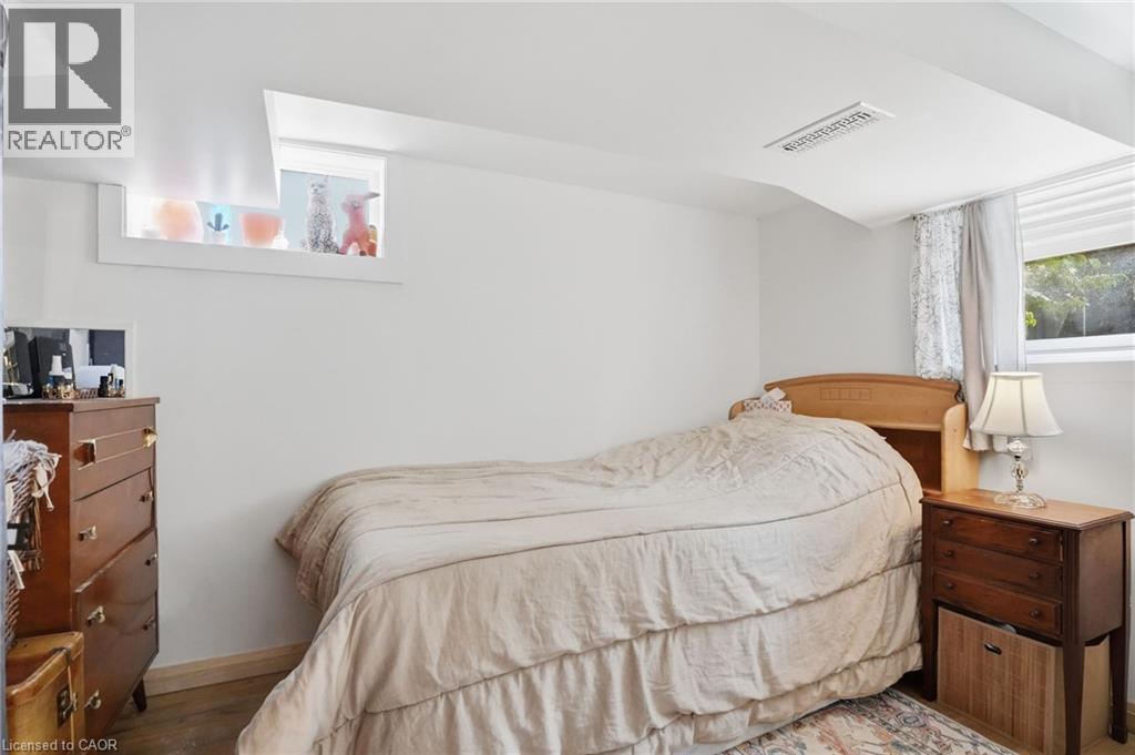 19 Victoria Street Property Photo 40
