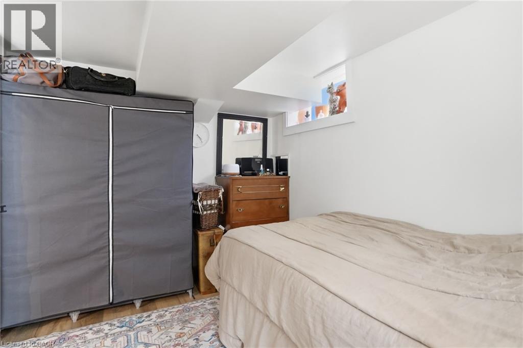 19 Victoria Street Property Photo 41