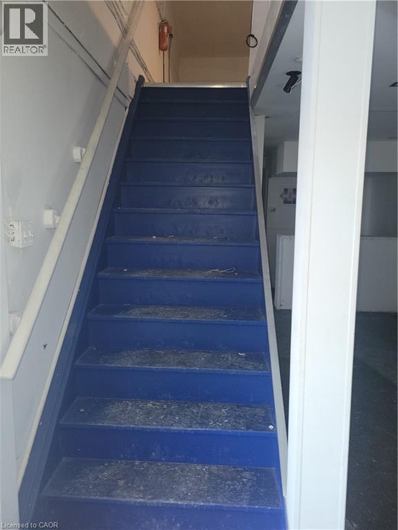 549 Lancaster Street W Property Photo 9