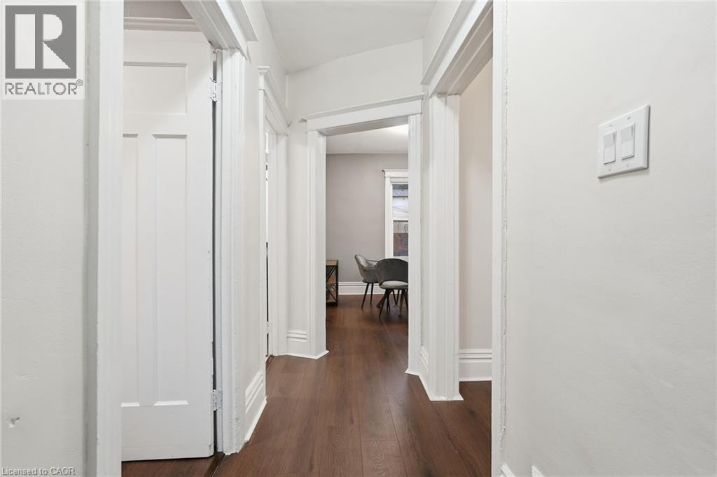 70 Robert Street Property Photo 4