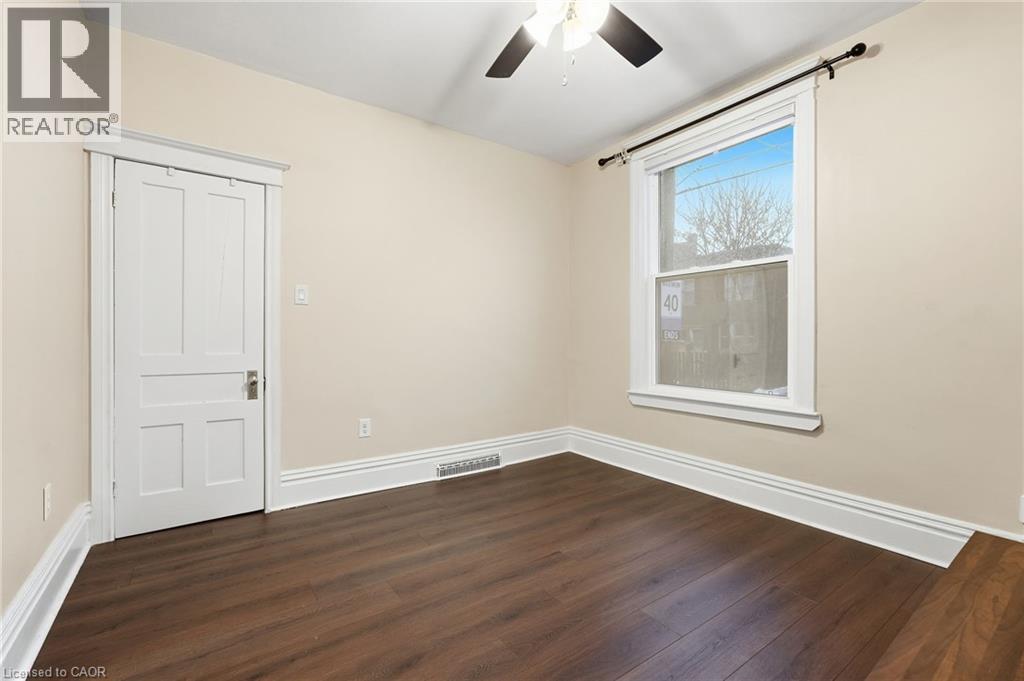 70 Robert Street Property Photo 6