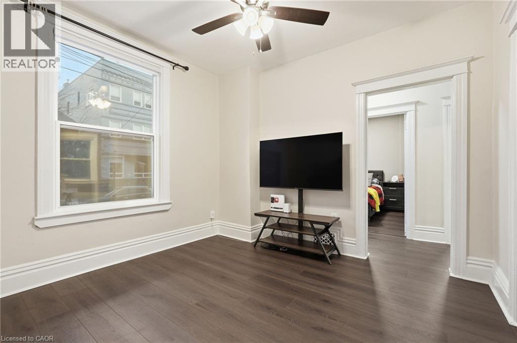 70 Robert Street Property Photo 7