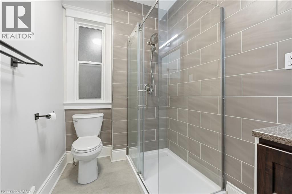 70 Robert Street Property Photo 9
