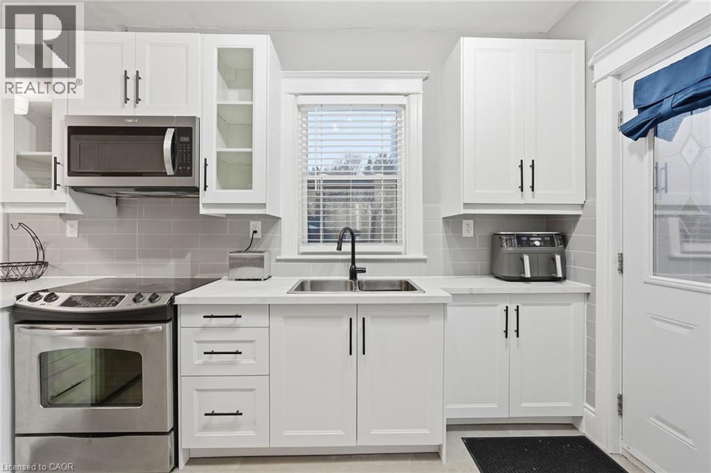70 Robert Street Property Photo 13