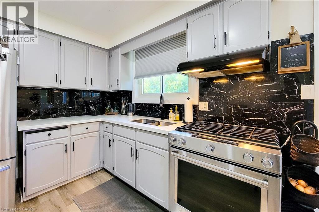 12 Maitland Avenue Property Photo 23