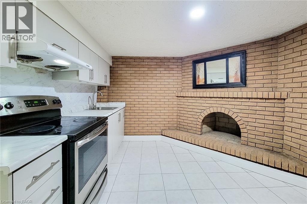 12 Maitland Avenue Property Photo 37