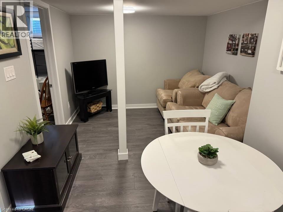 348 Springbrook Avenue Unit# Bsmt Property Photo 7