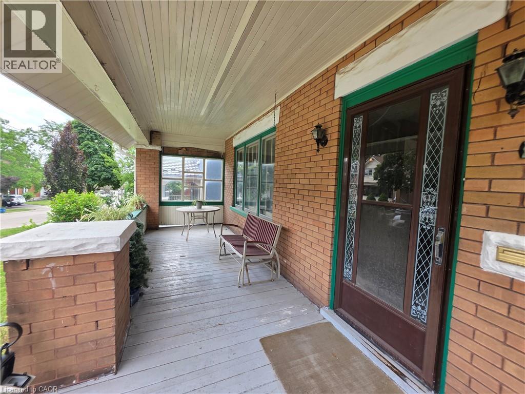 20 FAIRVIEW Avenue Property Photo 1