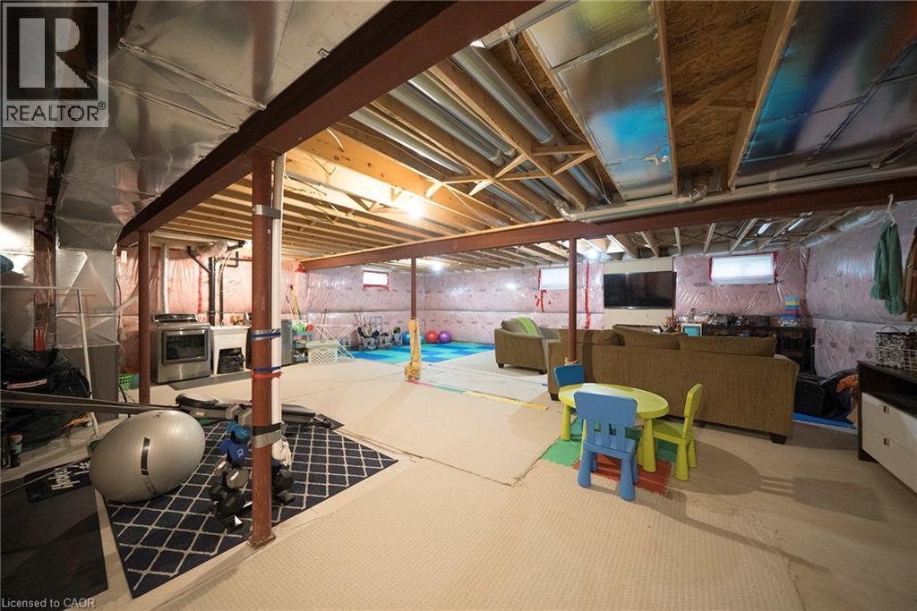 73 Eleanor Avenue Property Photo 32