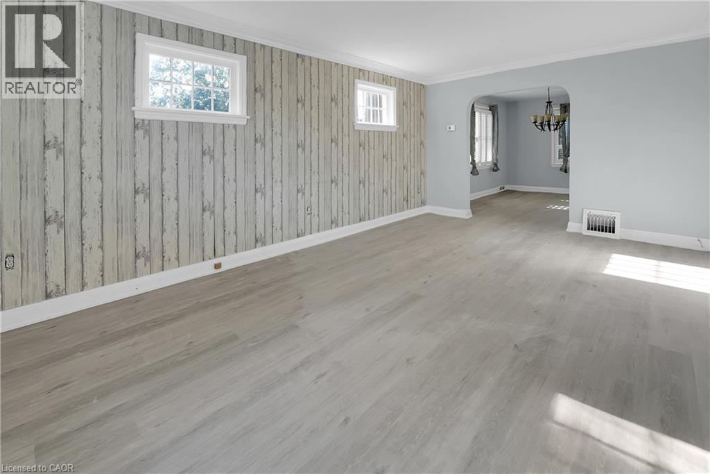 9 Arlington Avenue Property Photo 5