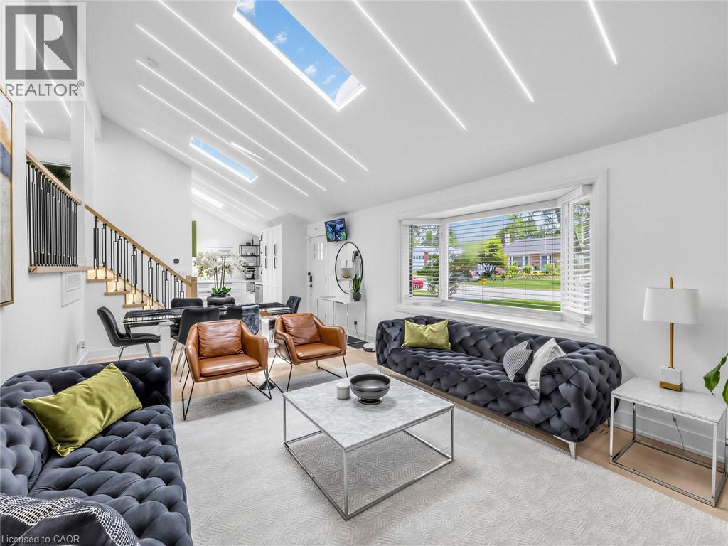 13 Swanhurst Boulevard Property Photo 6