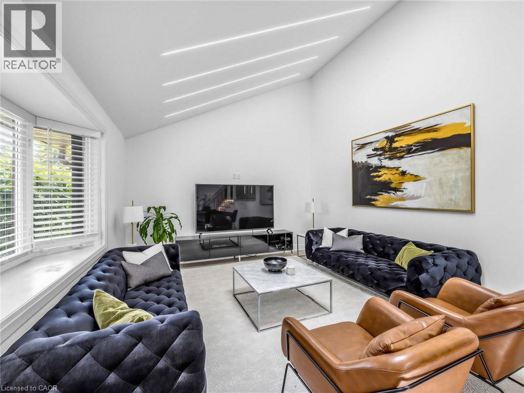 13 Swanhurst Boulevard Property Photo 7