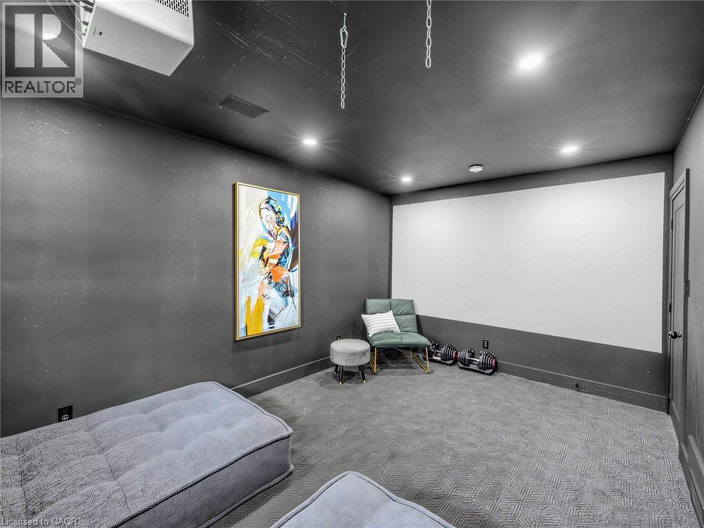 13 Swanhurst Boulevard Property Photo 16
