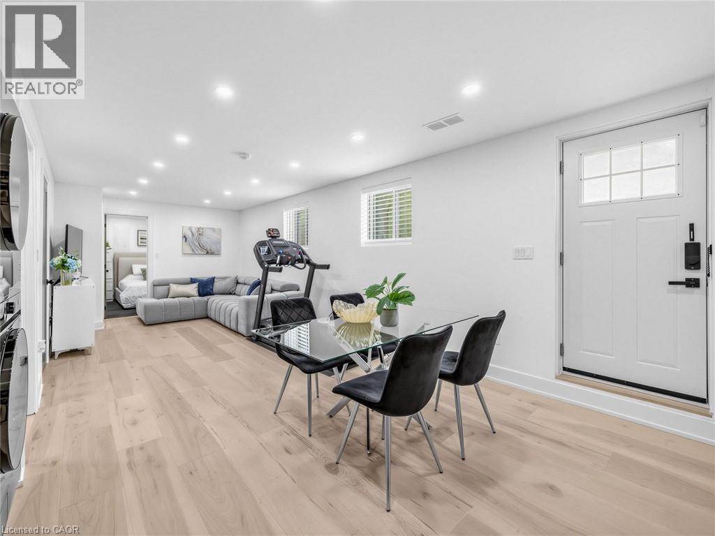13 Swanhurst Boulevard Property Photo 18
