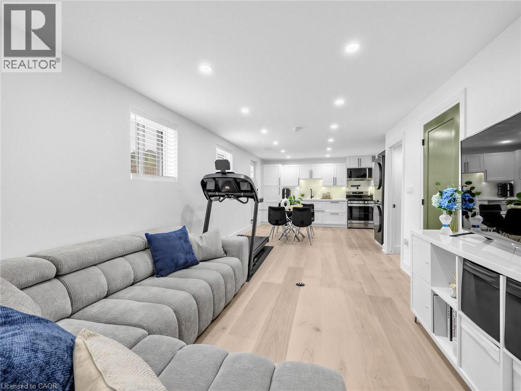 13 Swanhurst Boulevard Property Photo 21