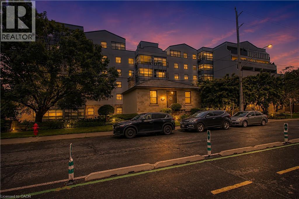 175 HUNTER Street E Unit# 401