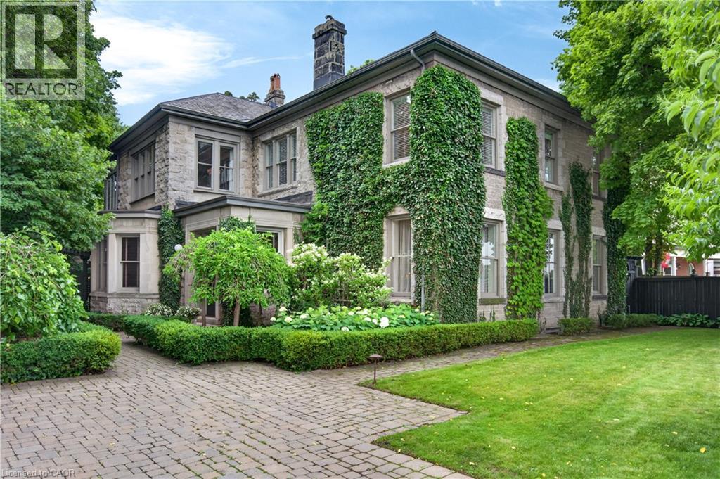 77 CLAREMONT Drive