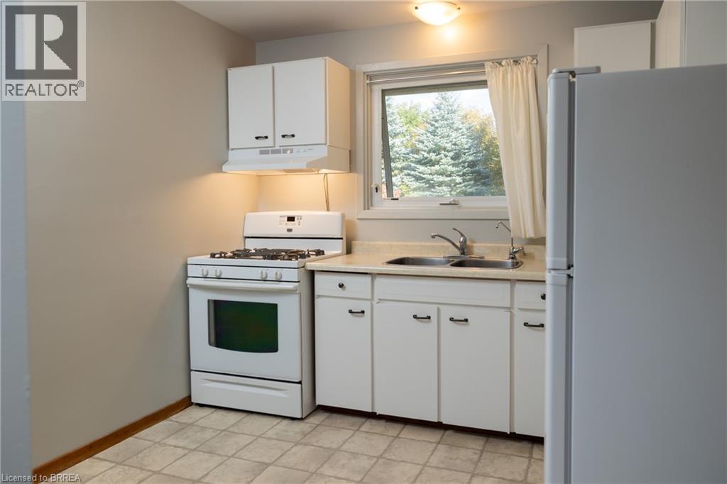 156 Mutual Street N Property Photo 16
