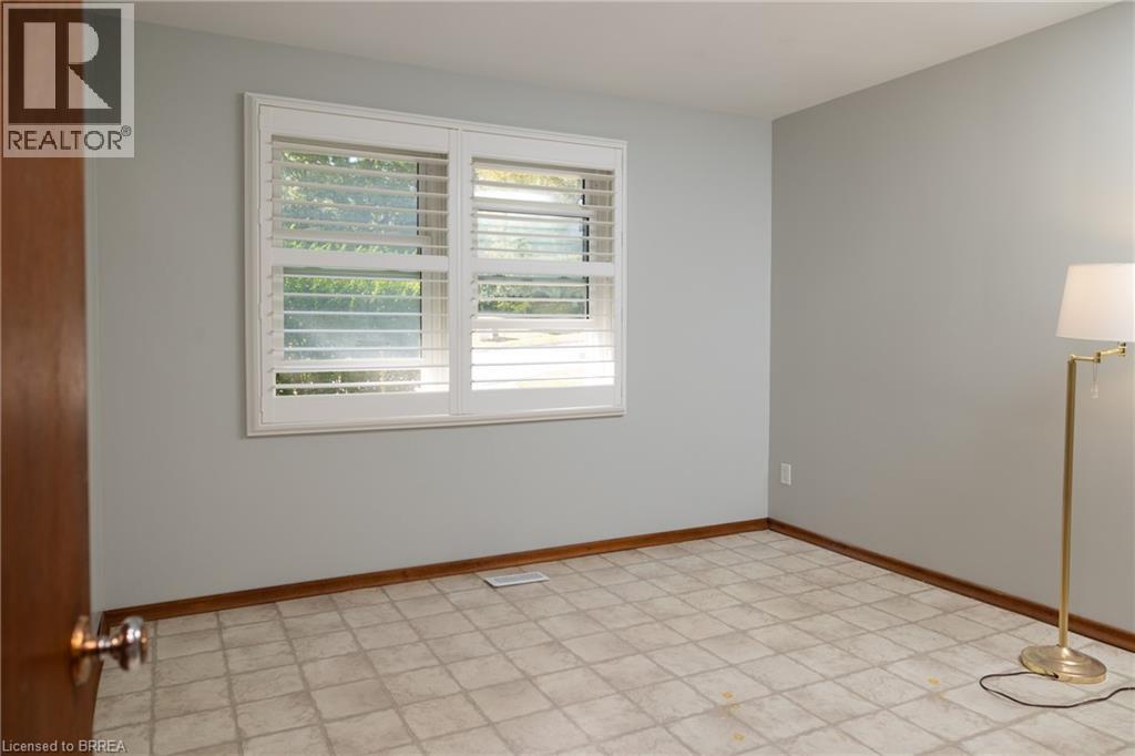 156 Mutual Street N Property Photo 19