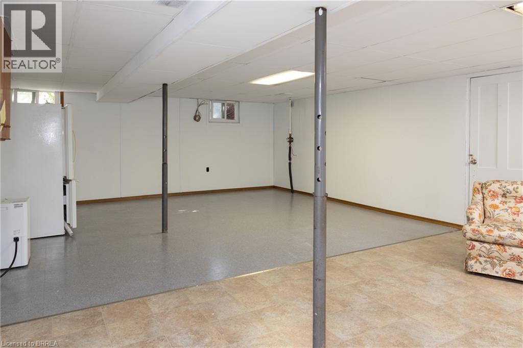 156 Mutual Street N Property Photo 23