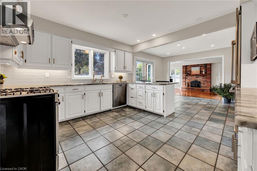 250 Grey Squirrel Place Property Photo 11