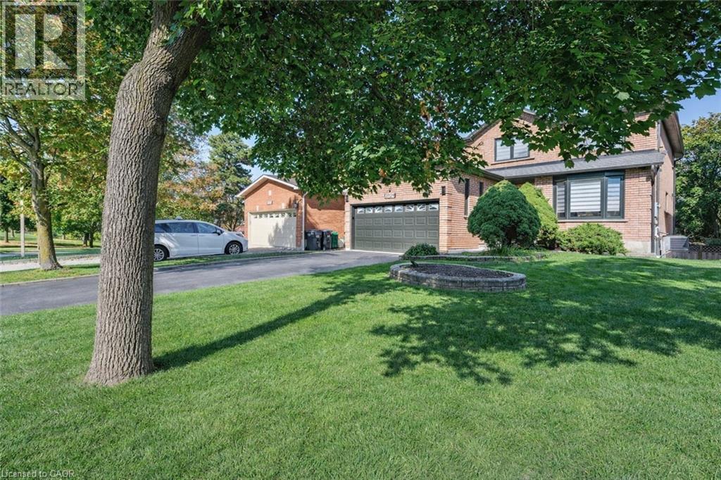 2029 Kempton Park Drive Property Photo 3