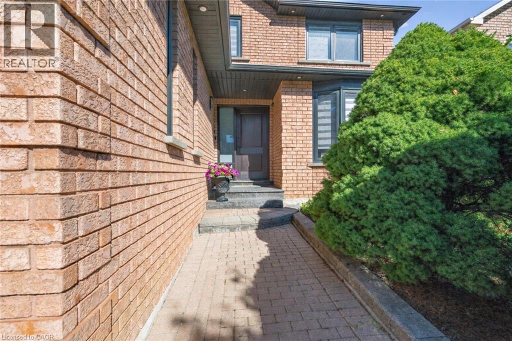 2029 Kempton Park Drive Property Photo 4
