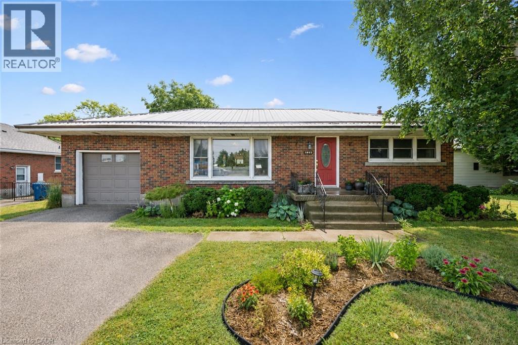 1065 Erie Street Property Photo 1