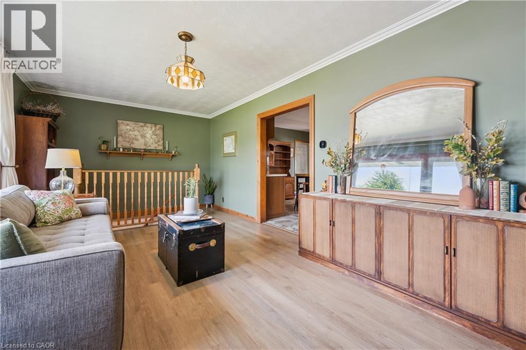 1065 Erie Street Property Photo 6