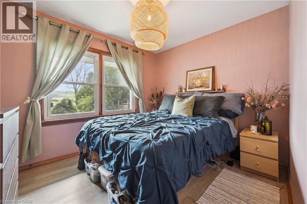 1065 Erie Street Property Photo 12