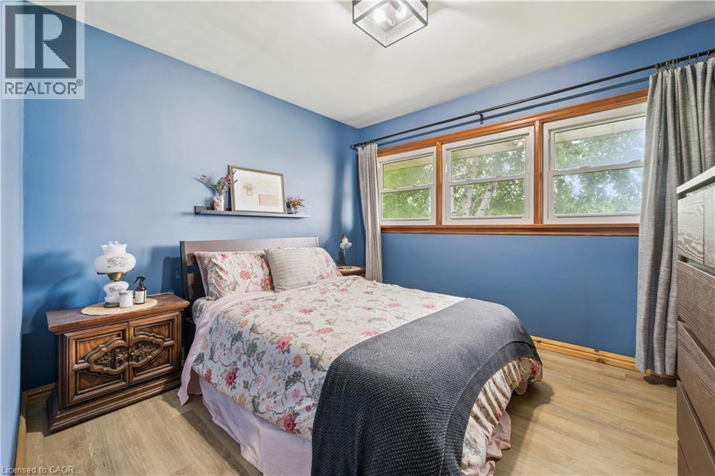 1065 Erie Street Property Photo 13