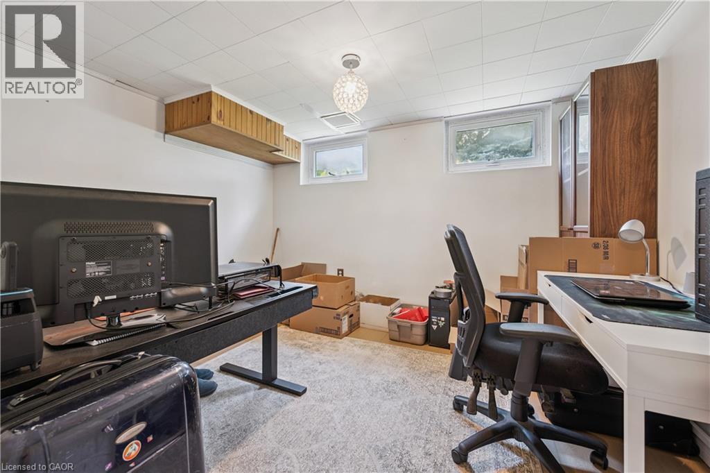 1065 Erie Street Property Photo 18