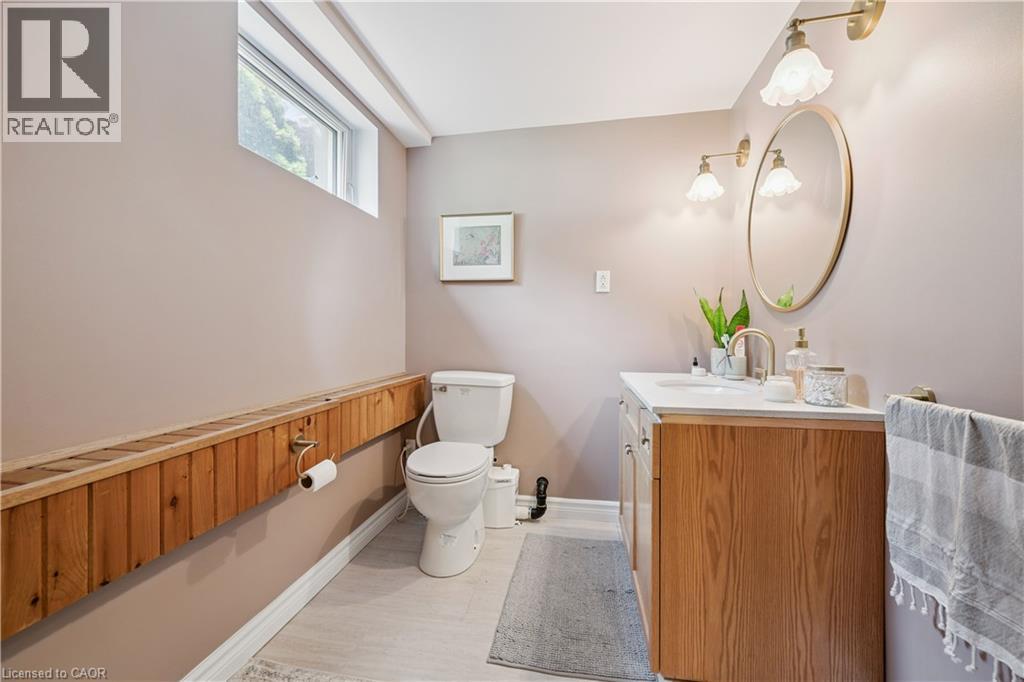 1065 Erie Street Property Photo 19