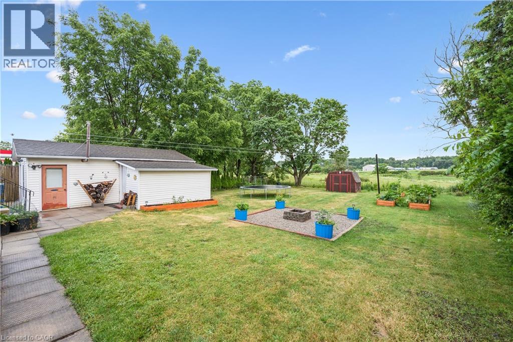 1065 Erie Street Property Photo 23