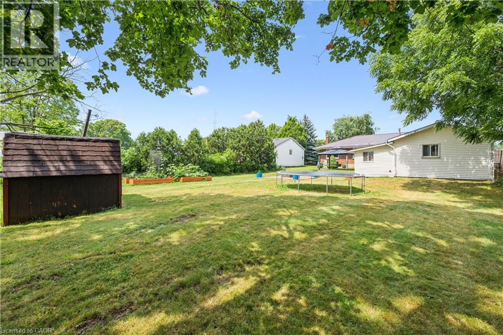 1065 Erie Street Property Photo 24
