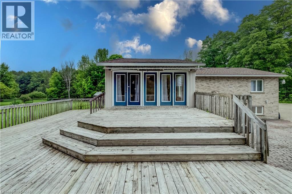 7298 Sideroad 8 W Property Photo 3