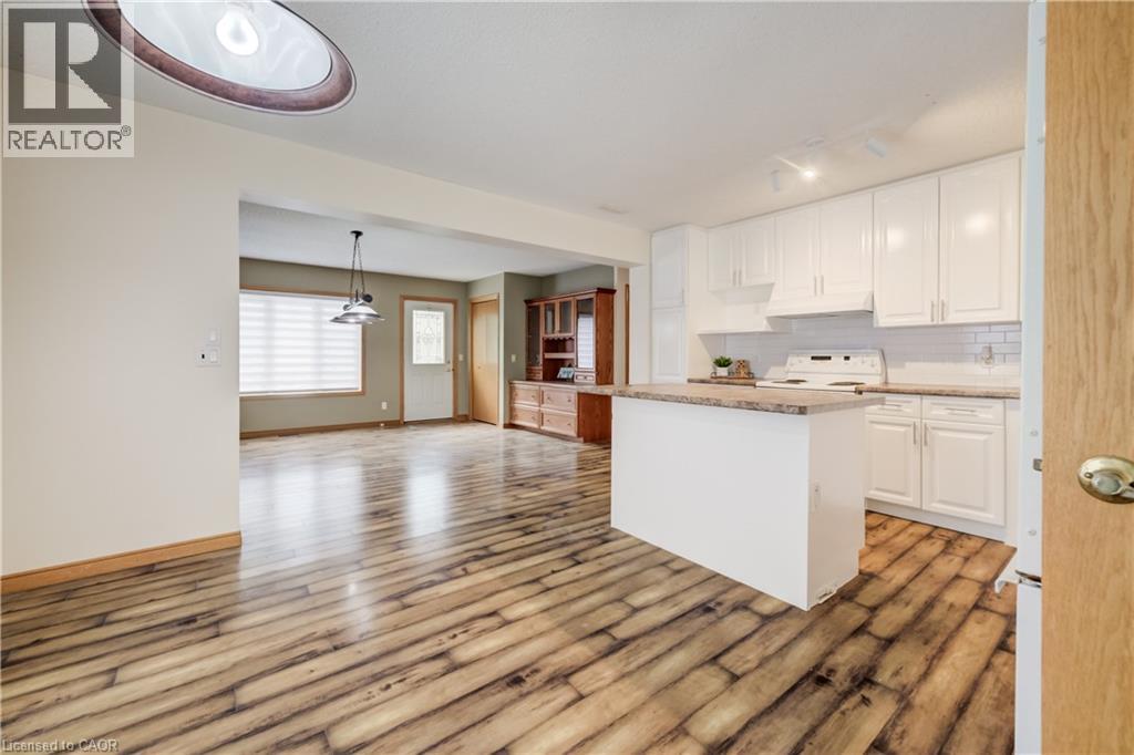 7298 Sideroad 8 W Property Photo 17