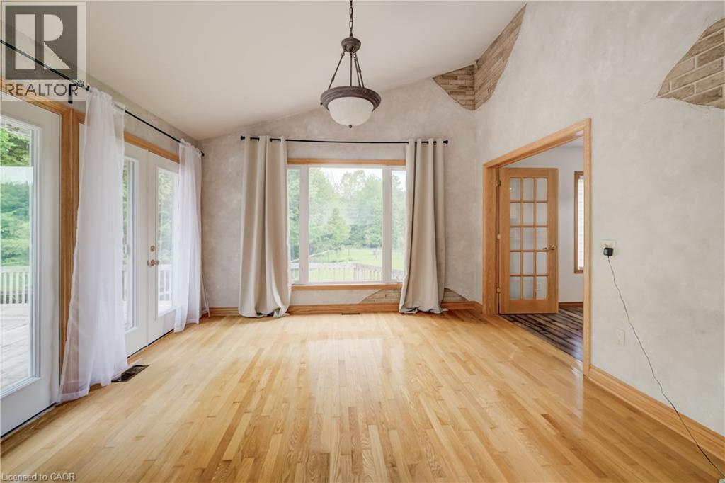 7298 Sideroad 8 W Property Photo 21