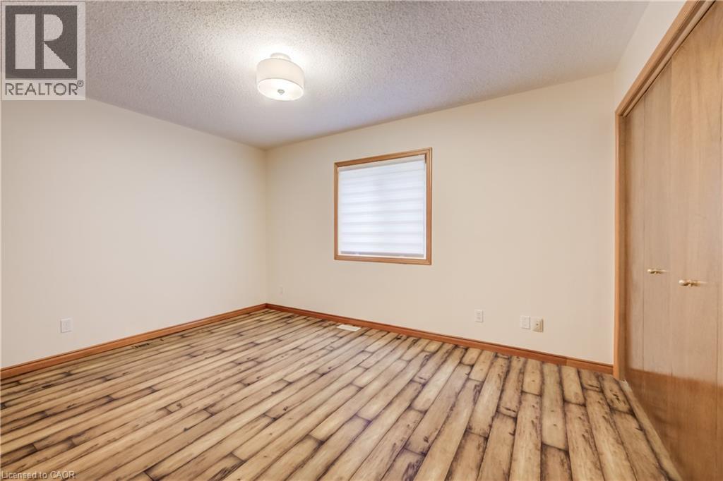 7298 Sideroad 8 W Property Photo 27