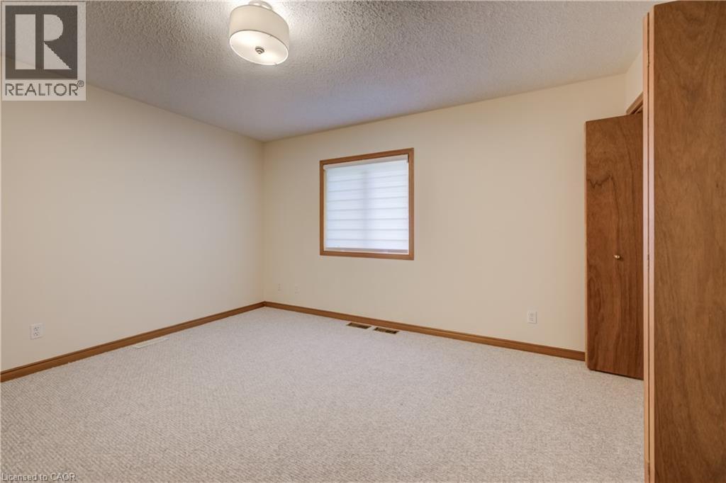 7298 Sideroad 8 W Property Photo 30