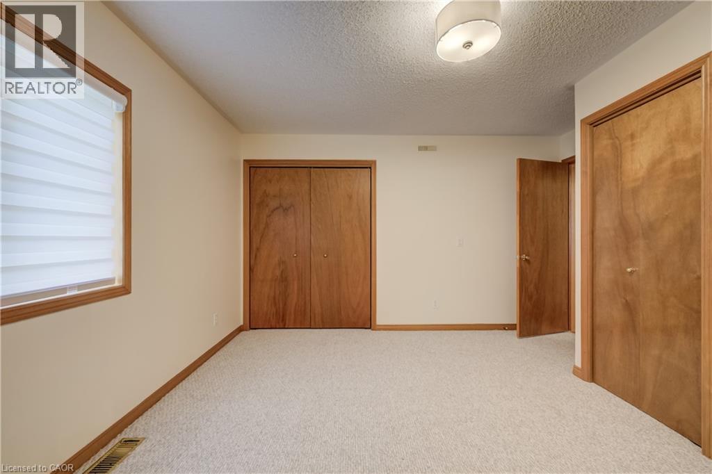 7298 Sideroad 8 W Property Photo 31